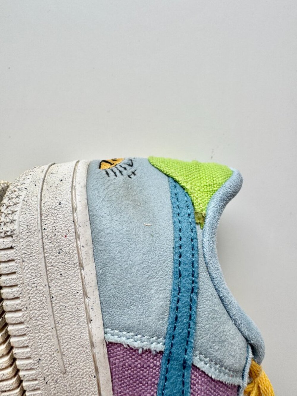 Kids' NIKE Air Force 1 Low 07 LV8 Next Nature 'Sun Club Multi' Sneakers, Size 3Y - Picture 11 of 14